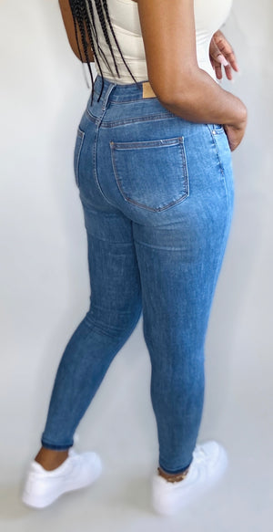 Keep It Cute - High Waisted Jeans