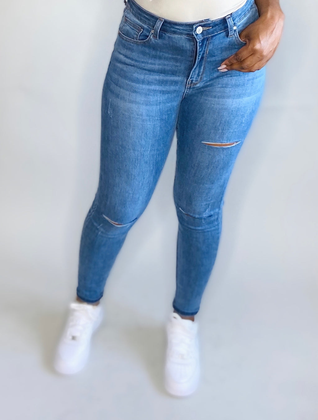 Keep It Cute - High Waisted Jeans